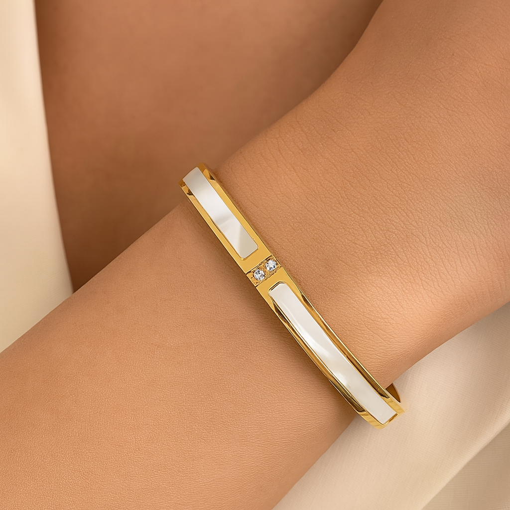Lustro Grace – White Enamel Bangle